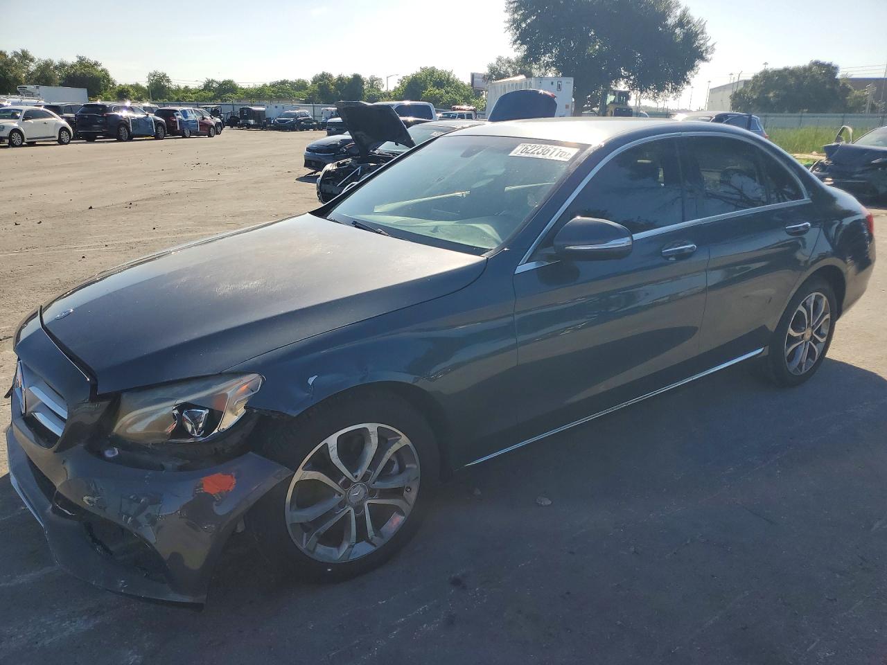 2015 Mercedes-Benz C 300, VIN 55SWF4JB9FU050923 — Front end