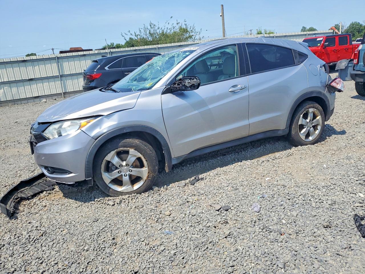 2017 Honda HR-V EX, VIN 3CZRU6H53HM720104 — Front end