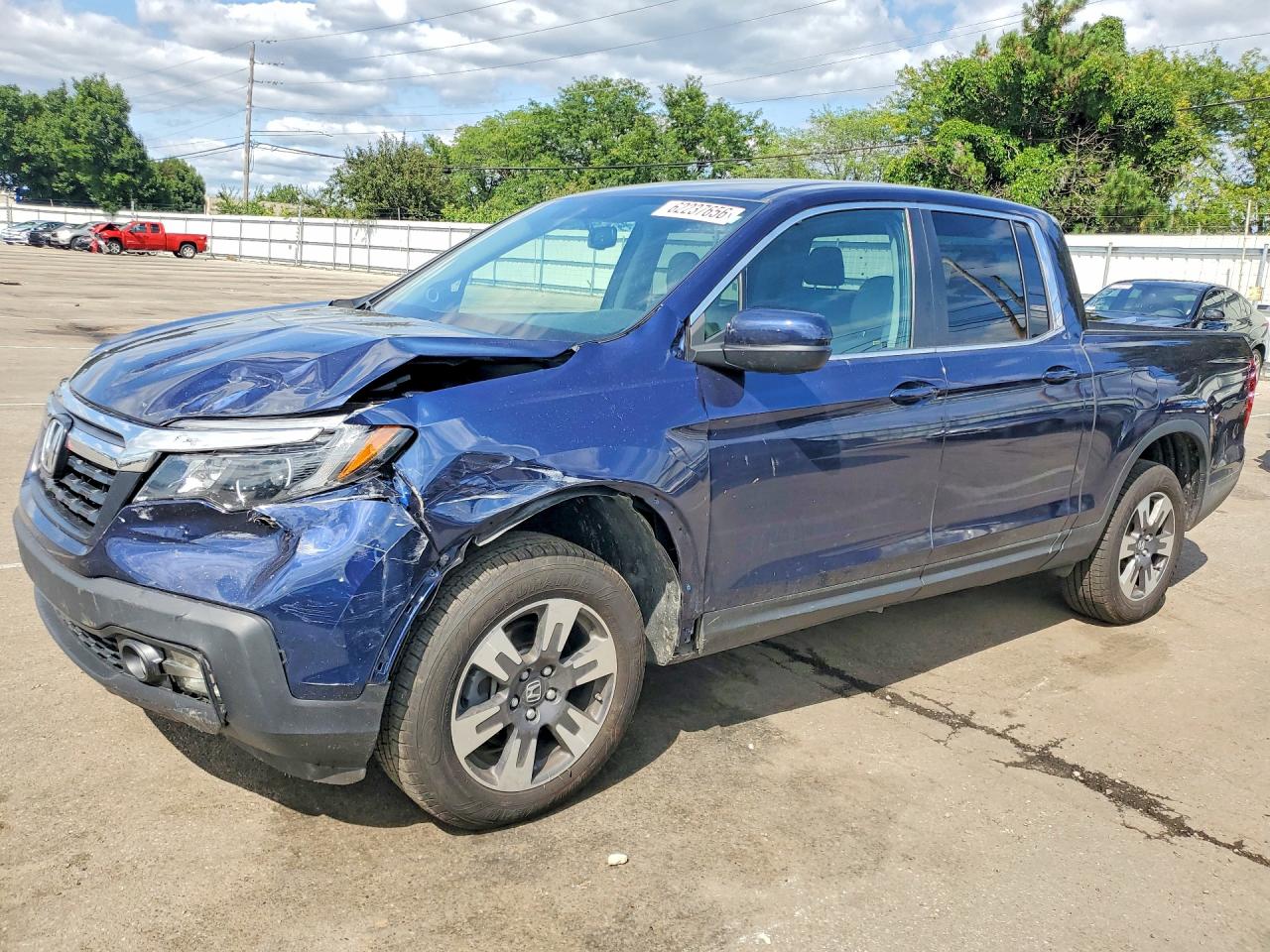 2017 Honda Ridgeline RTL-T, VIN 5FPYK3F60HB029660 — Front end