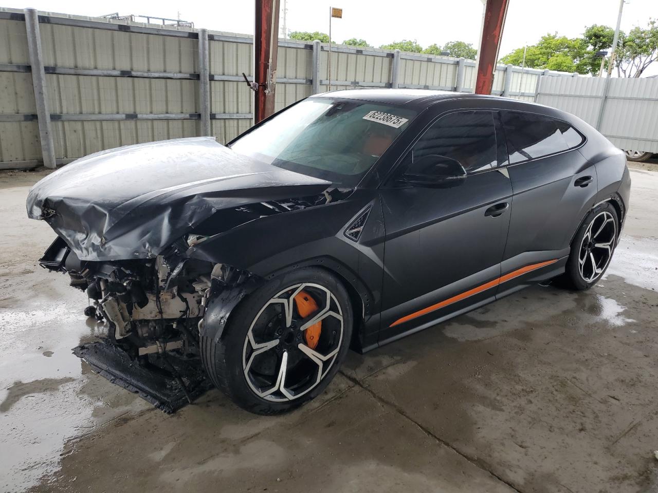 2019 Lamborghini Urus, VIN ZPBUA1ZL9KLA04432 — Auction photo