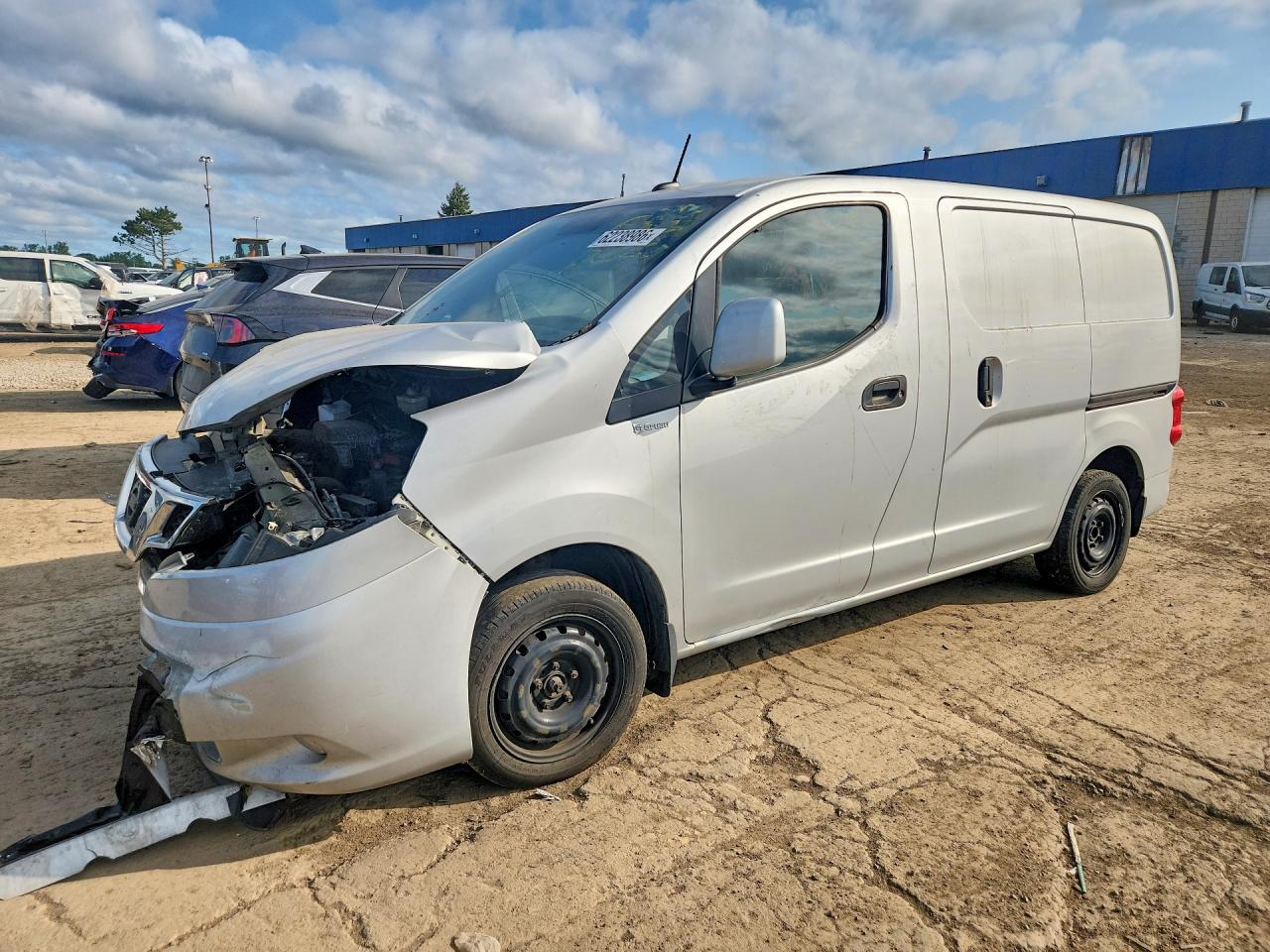 2015 Nissan NV200 SV, VIN 3N6CM0KN0FK690082 — Front end