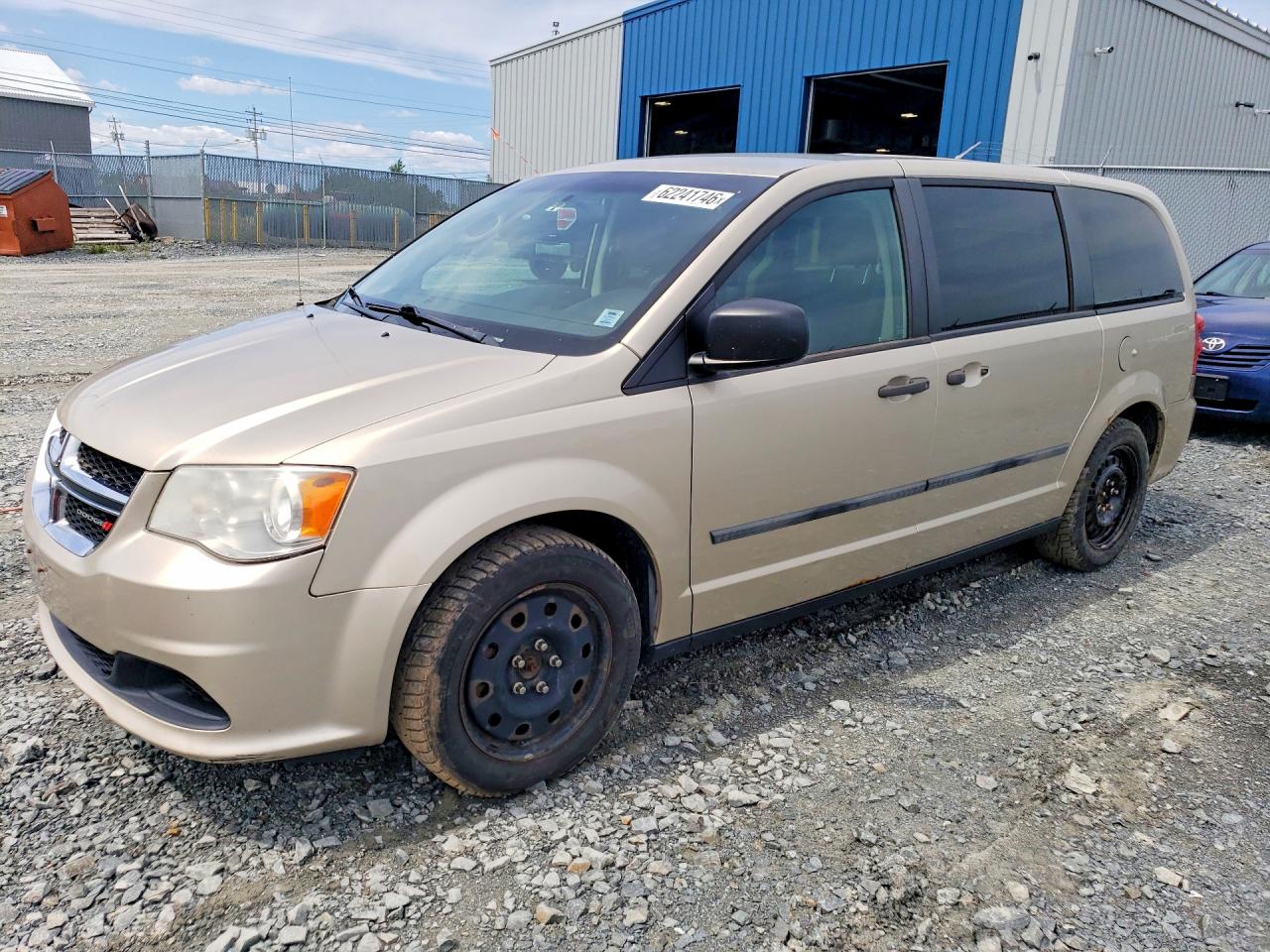 2014 Dodge Grand Caravan SE, VIN 2C4RDGBG9ER341294 — Minor dents and scratches