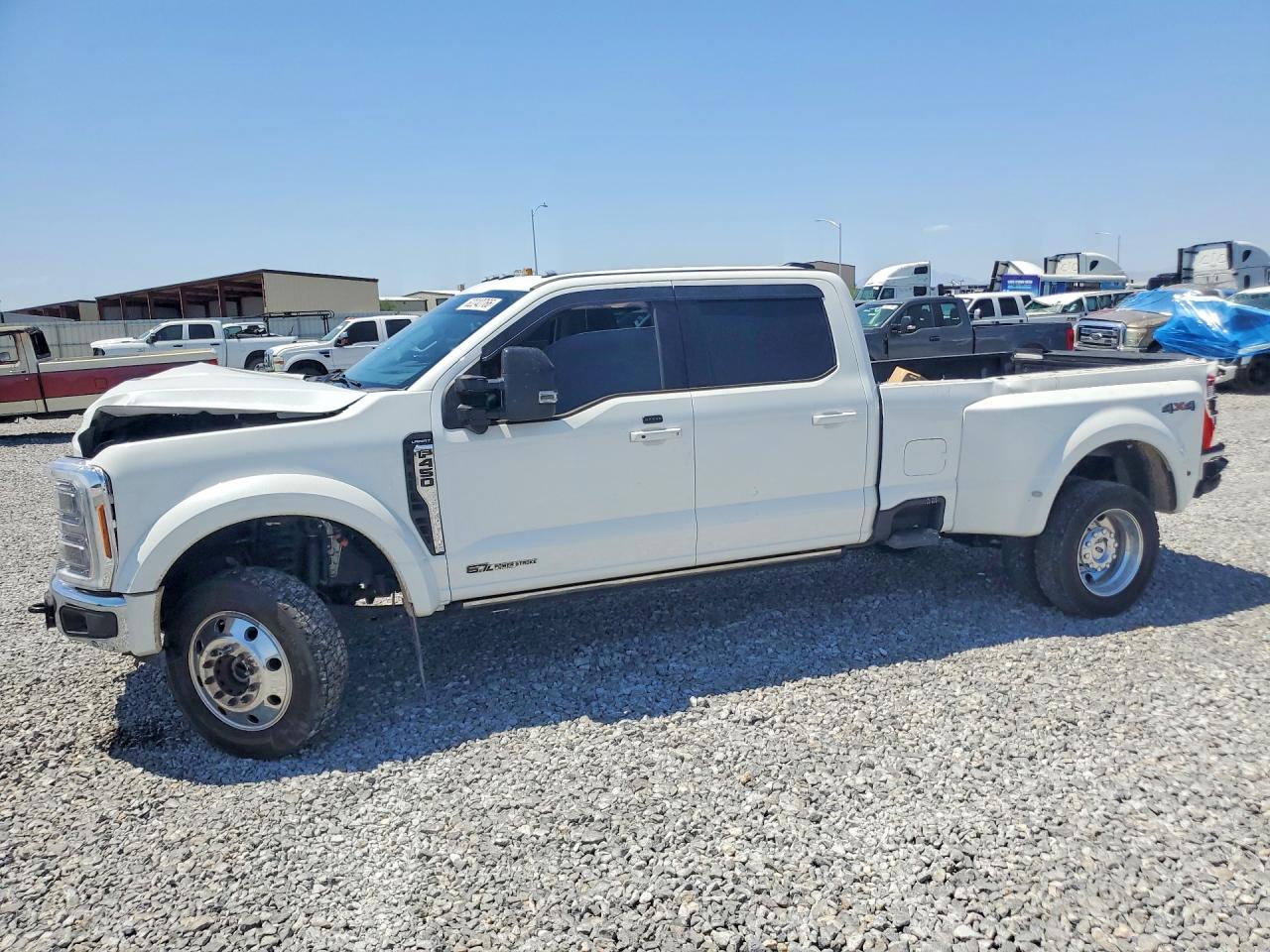2025 Ford F-450 XL, VIN 1FT8W4DT5SED24032 — Front end