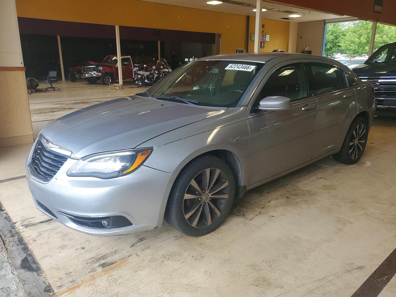 2014 Chrysler 200 Touring, VIN 1C3CCBBB3EN185335 — Burn