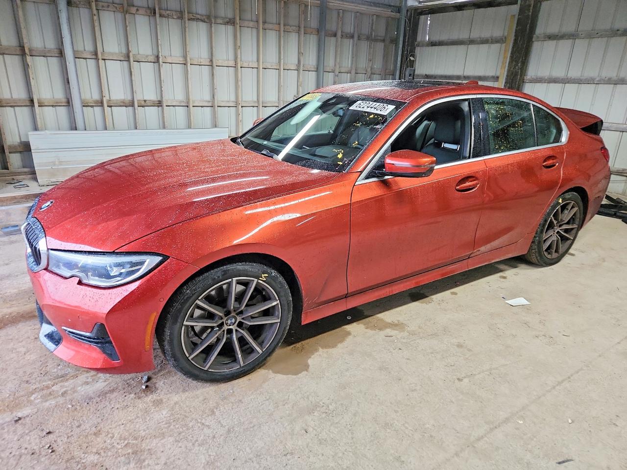 2021 BMW 3 Series 330i, VIN 3MW5R1J04M8C03143 — Зад