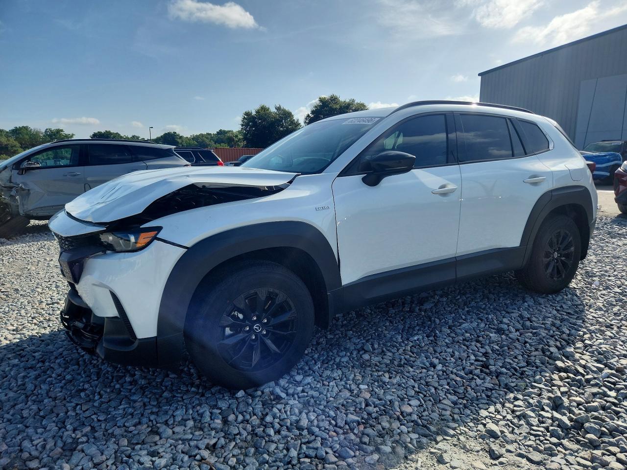 2025 Mazda CX-50 Hybrid Premium Package, VIN 7MMVAADW5SN135293 — Front end