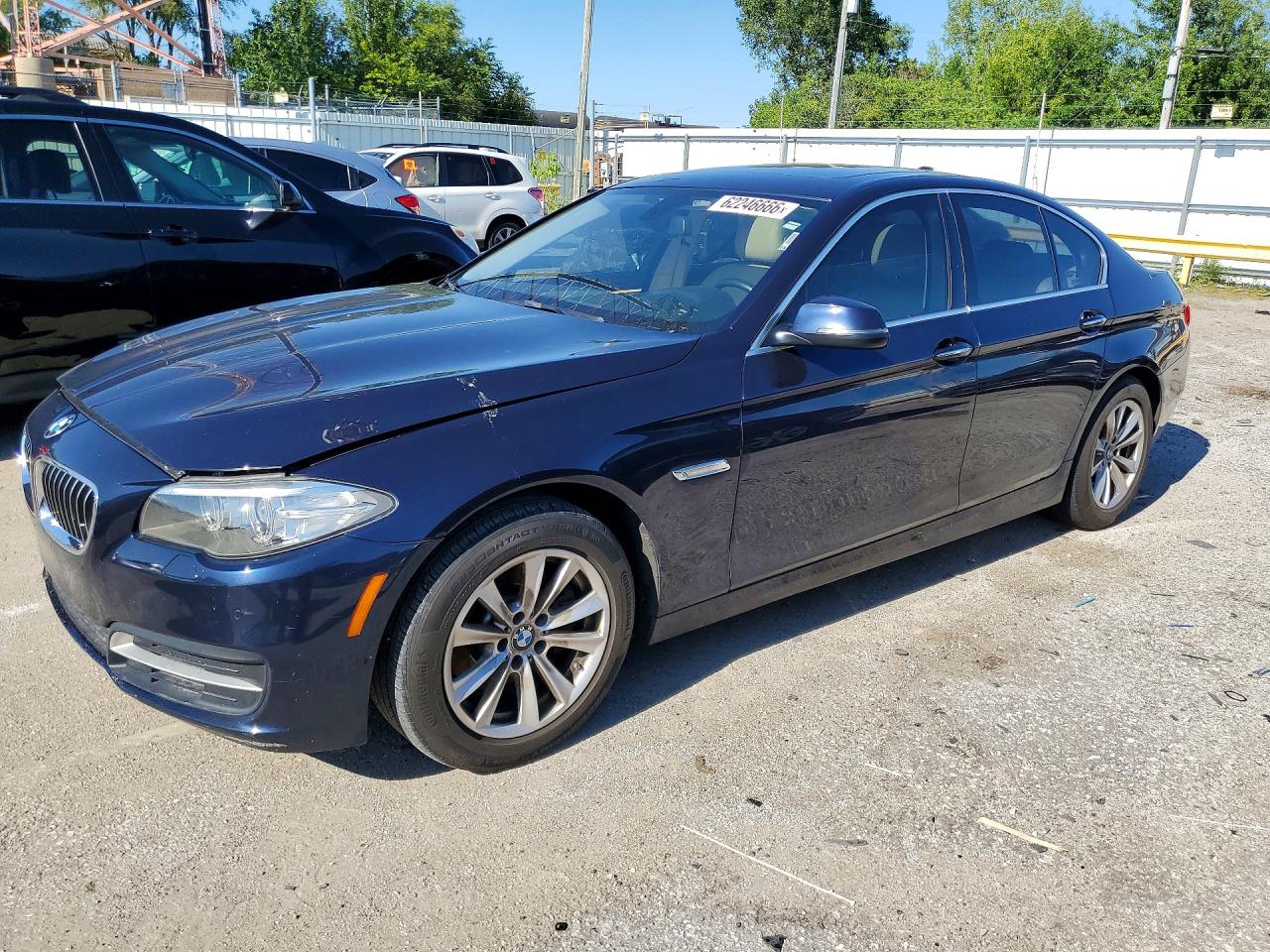 2014 BMW 5 Series 528i xDrive, VIN WBA5A7C54ED616719 — Normal wear