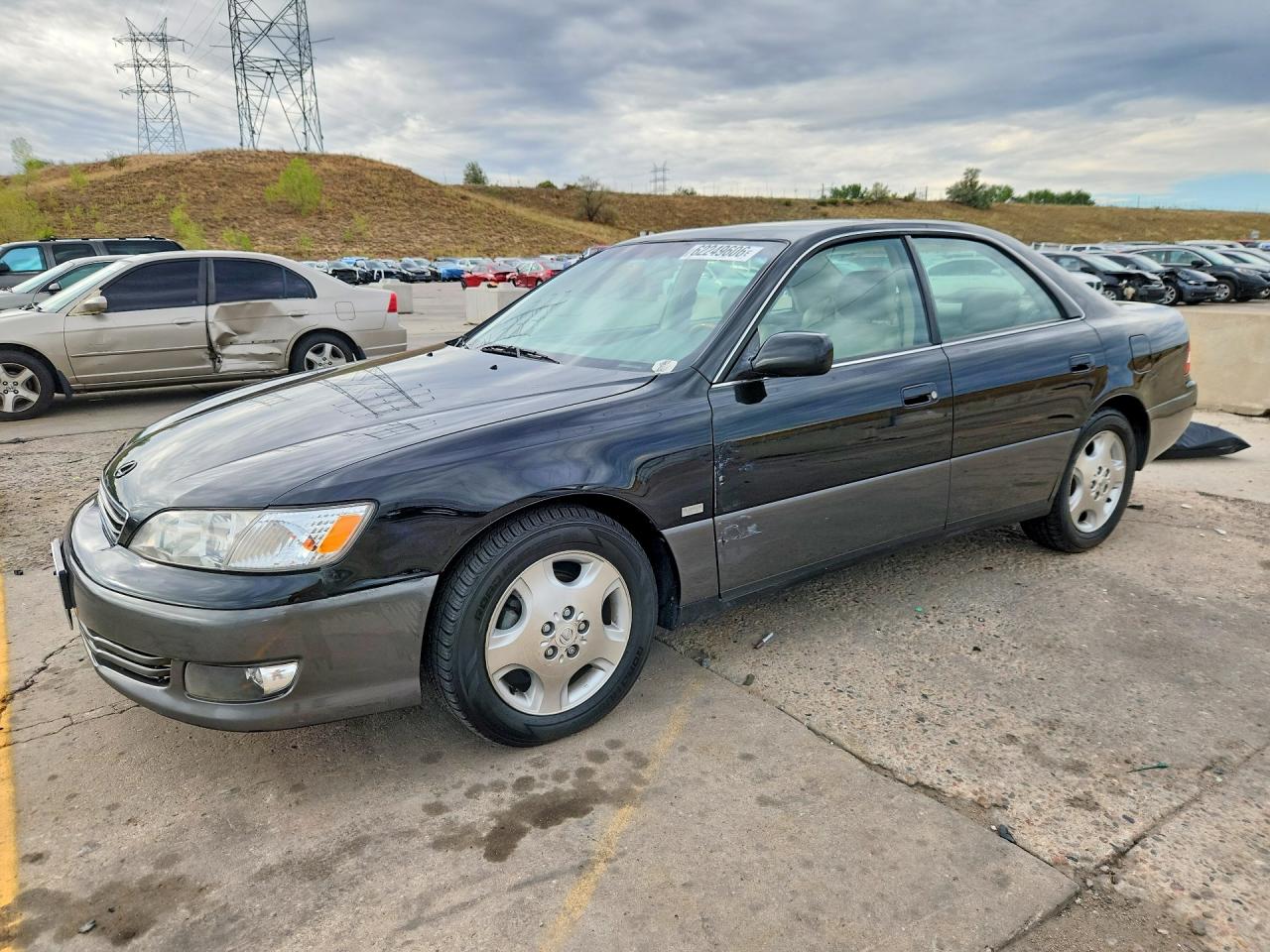 2000 Lexus ES 300, VIN JT8BF28G5Y0263356 — Бок