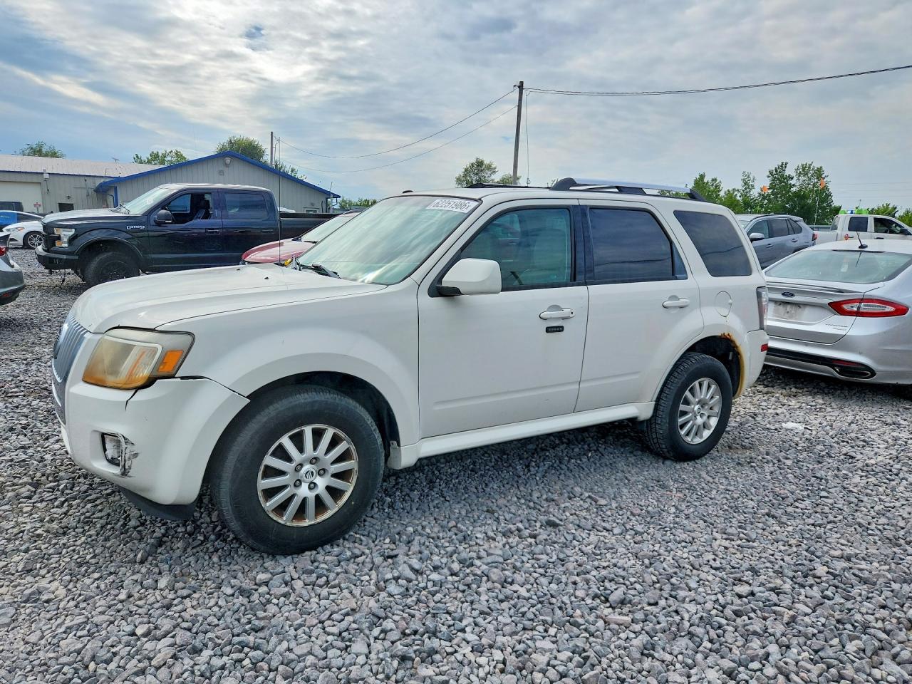 2011 Mercury Mariner Premier, VIN 4M2CN8H75BKJ02202 — Front end