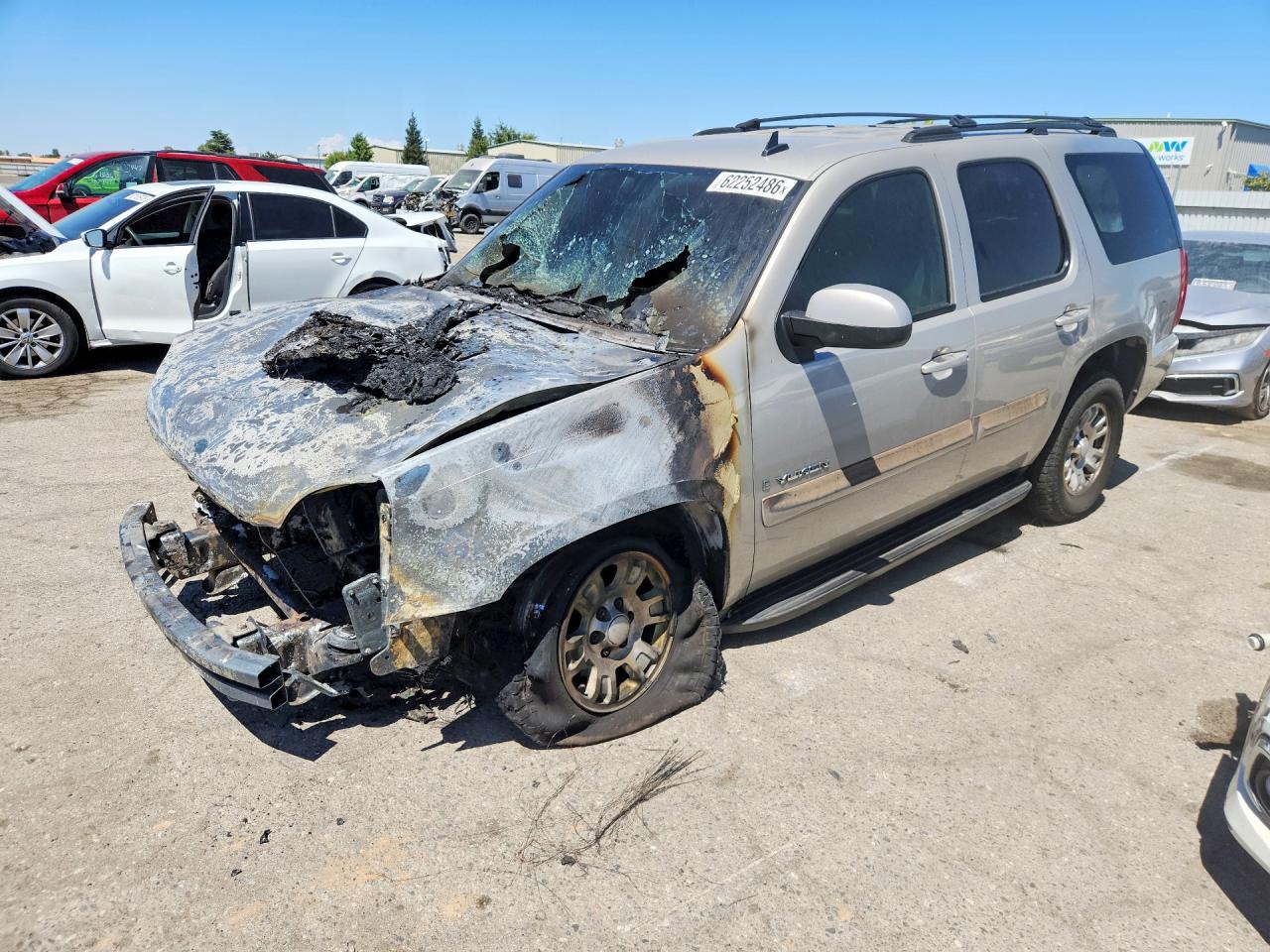 2007 GMC Yukon SLT, VIN 1GKFK13097R131248 — Burn