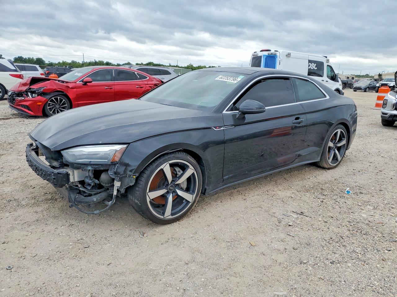 2022 Audi A5 S line Premium, VIN WAUSAAF56NA027846 — Front end