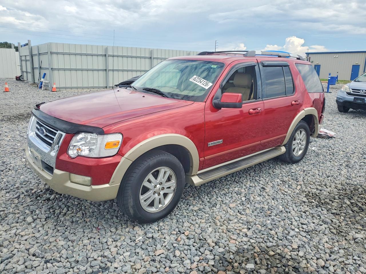 2007 Ford Explorer Eddie Bauer, VIN 1FMEU64E47UB33362 — Side
