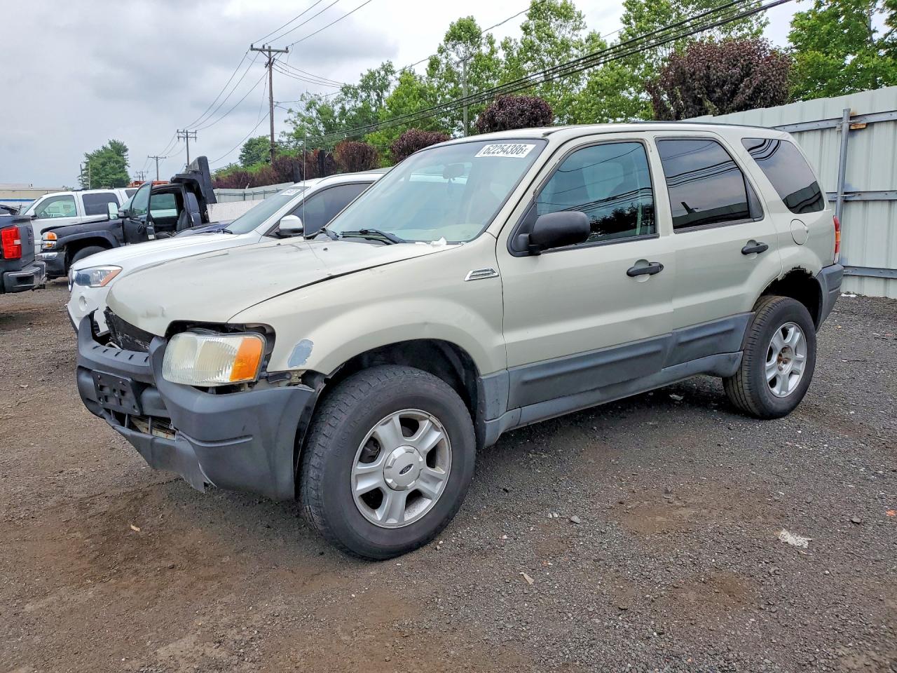 2003 Ford Escape XLT Popular 2, VIN 1FMYU93173KB54922 — Перед