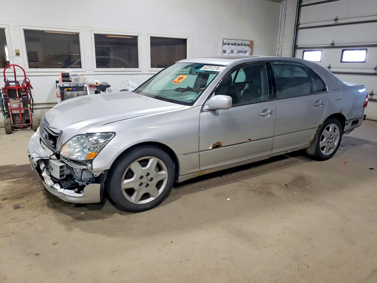 2004 Lexus LS 430, VIN JTHBN36F840141099 — Front end