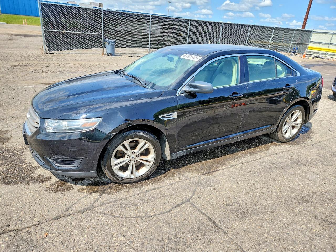 2016 Ford Taurus SE, VIN 1FAHP2D88GG109890 — Мелкие вмятины и царапины