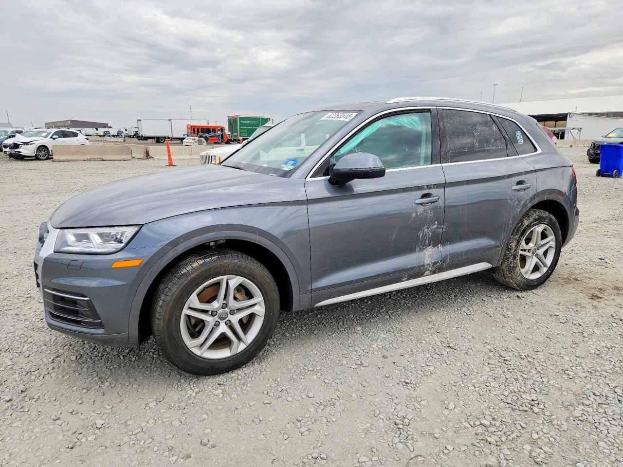 2018 Audi Q5 Premium Plus, VIN WA1BNAFY8J2231144 — Днище