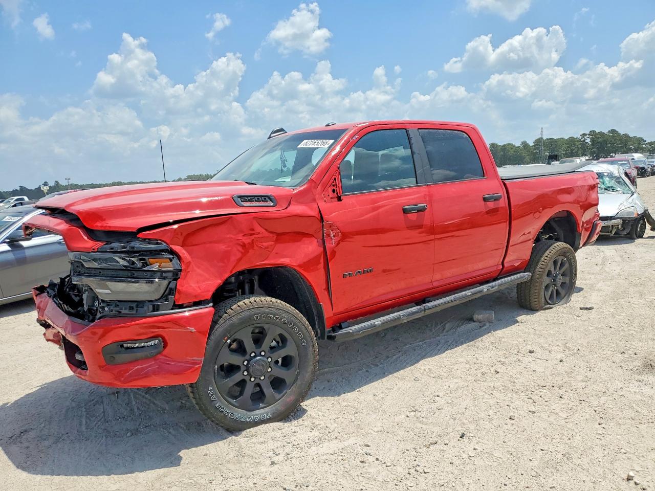 2026 Ram 2500 Big Horn, VIN 3C6UR5DJ5TG318128 — Перед