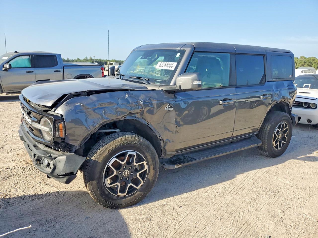 2024 Ford Bronco Outer Banks, VIN 1FMDE8BHXRLA46687 — Side
