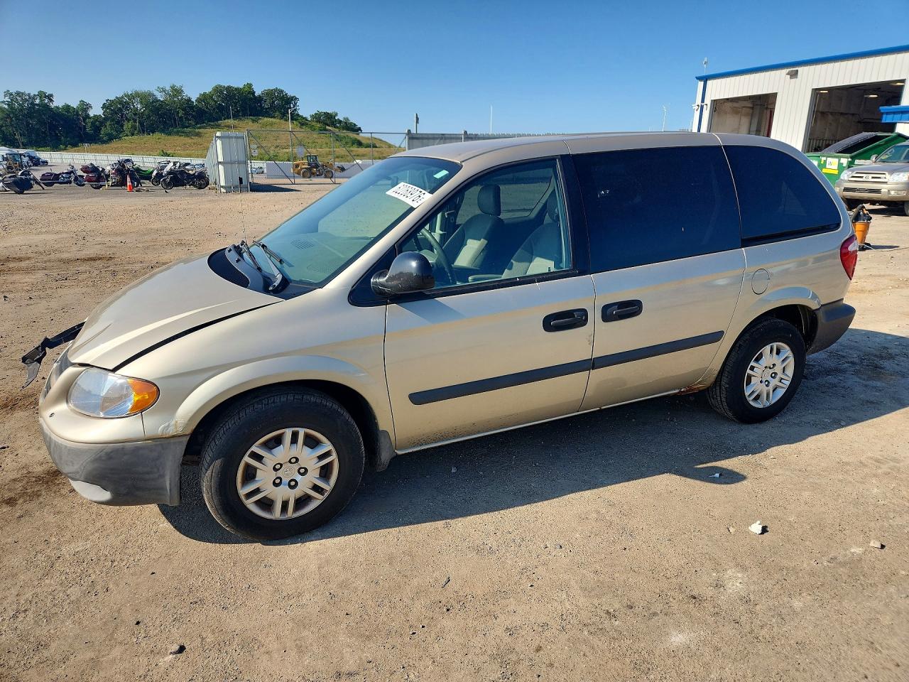 2007 Dodge Caravan SE, VIN 1D4GP25E67B236390 — Front end