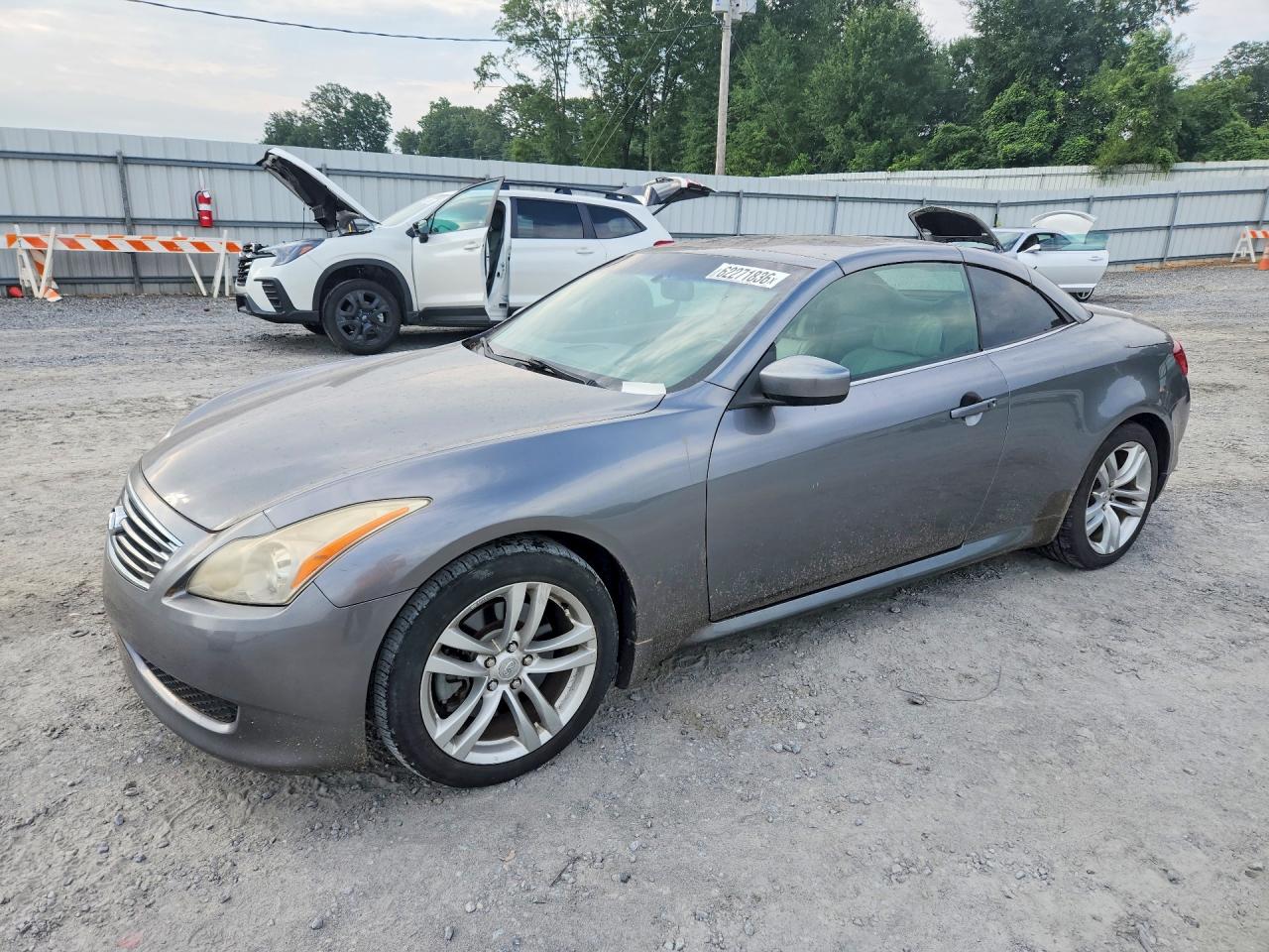 2010 Infiniti G37, VIN JN1CV6FE6AM354798 — Roof