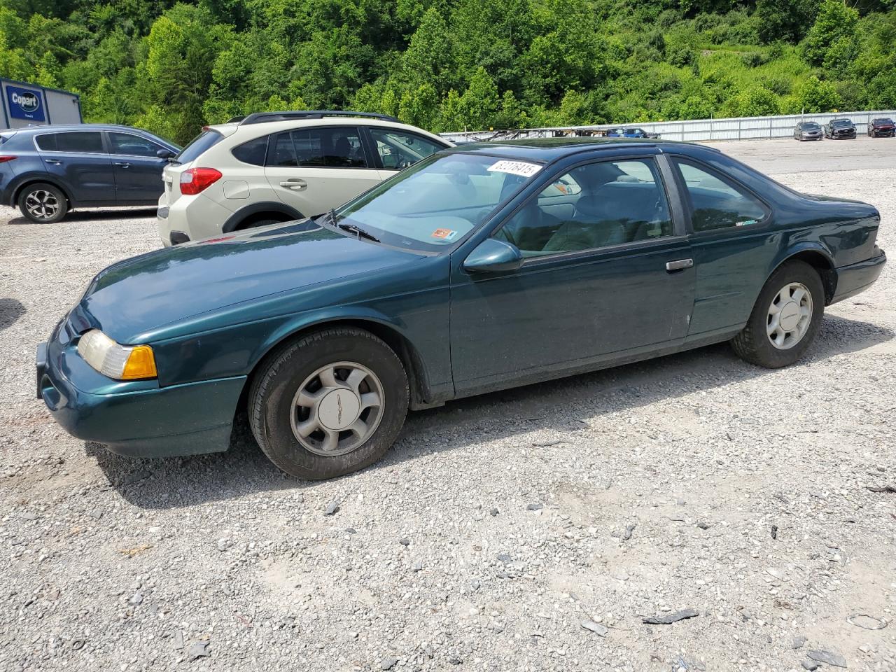 1995 Ford Thunderbird LX, VIN 1FALP62W6SH194976 — Rear end