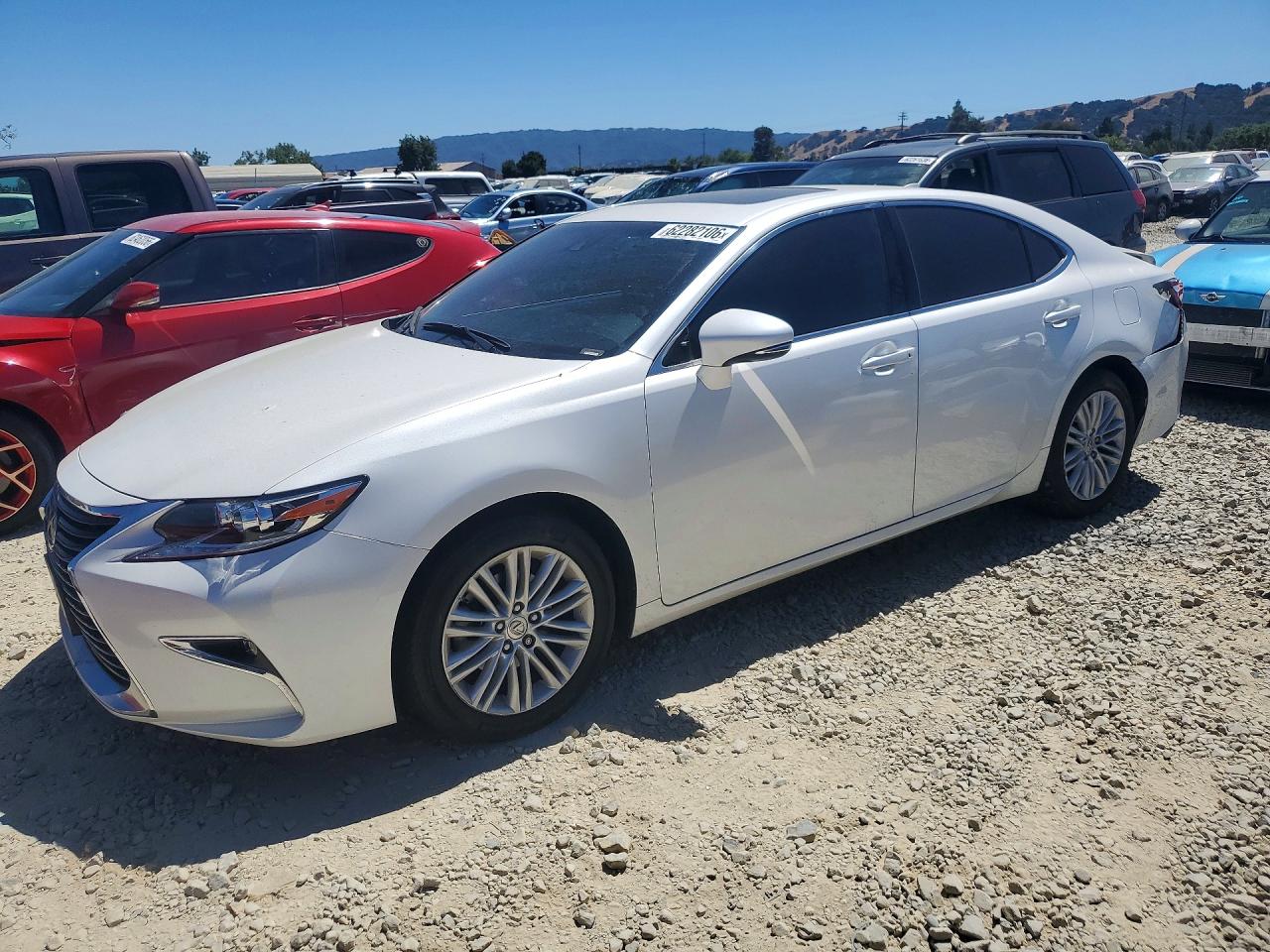 2018 Lexus ES 350, VIN 58ABK1GG3JU101382 — Rear end