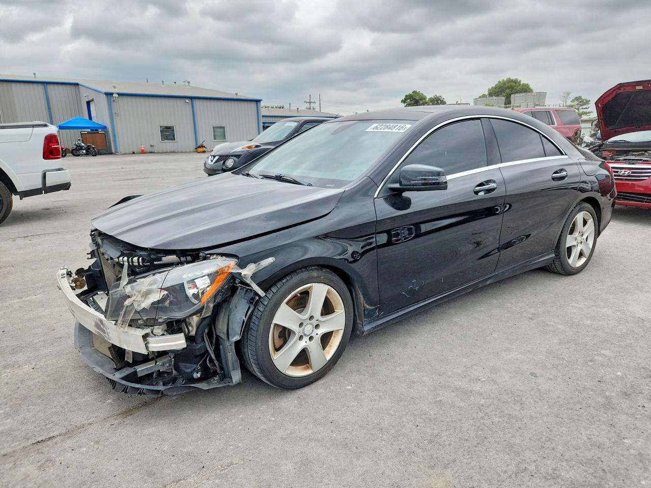 2015 Mercedes-Benz CLA 250, VIN WDDSJ4GBXFN174440 — Front end