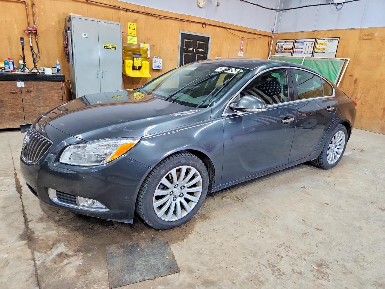 2013 Buick Regal Turbo Premium 1, VIN 2G4GS5EV2D9126104 — Front end