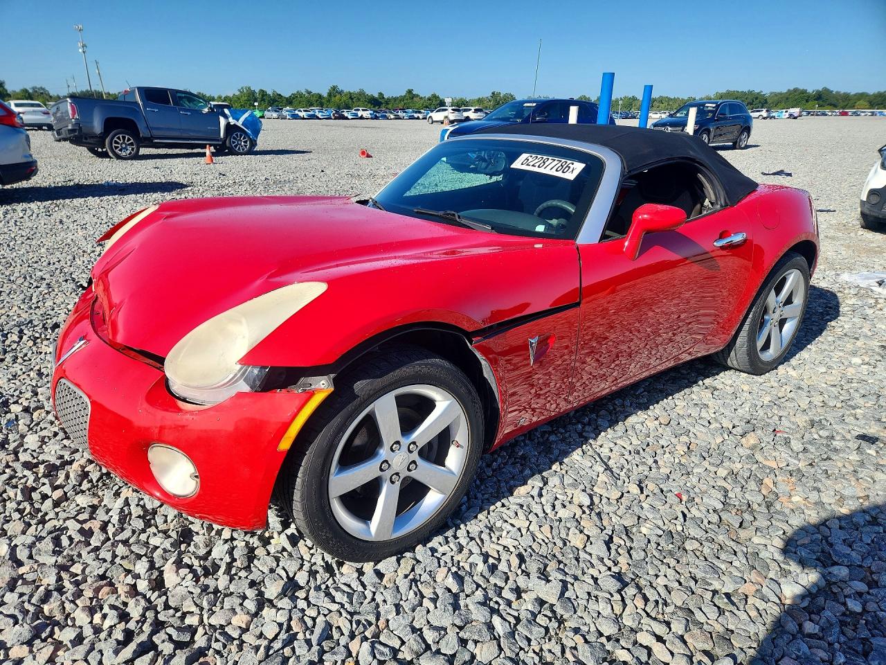 2008 Pontiac Solstice, VIN 1G2MC35B28Y111557 — Front end