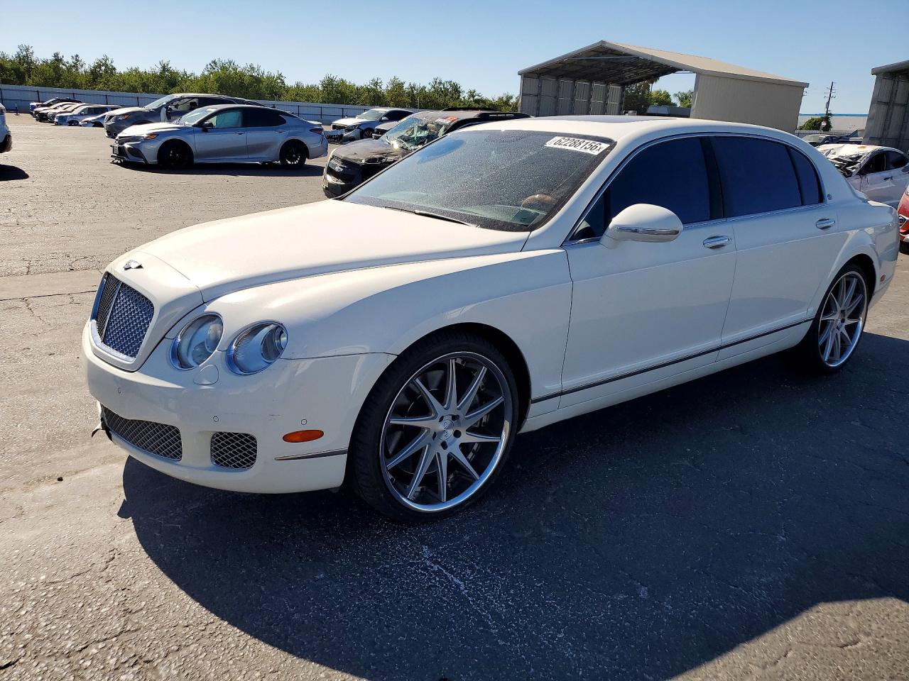 2013 Bentley Flying Spur, VIN SCBBR9ZA0DC082379 — Minor dents and scratches