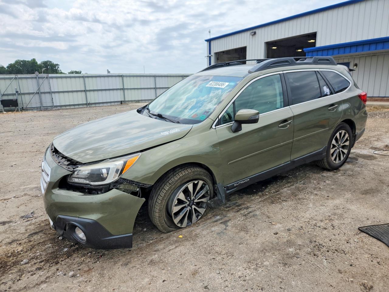 2016 Subaru Outback Limited, VIN 4S4BSBNC7G3211783 — Front end