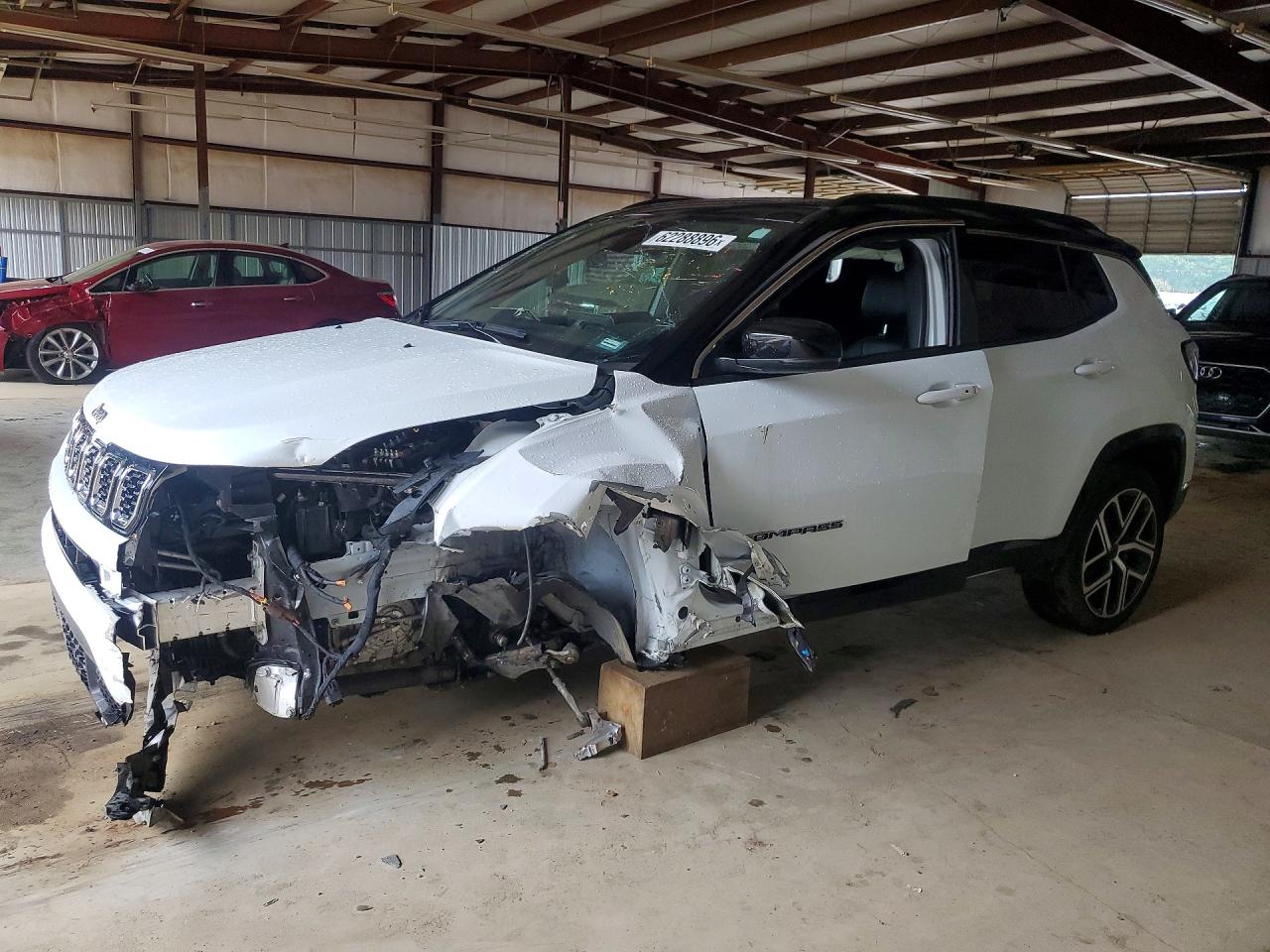 2025 Jeep Compass Limited, VIN 3C4NJDCN8ST615984 — Front end