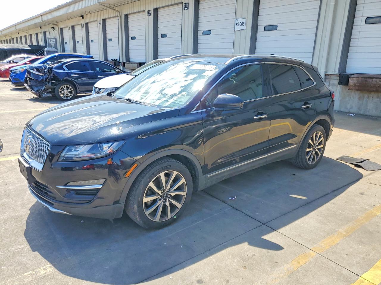 2019 Lincoln MKC Reserve, VIN 5LMCJ3C99KUL31458 — Minor dents and scratches