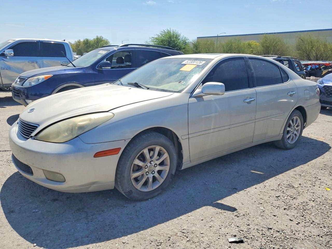 2003 Lexus ES 300, VIN JTHBF30GX30119795 — Front end