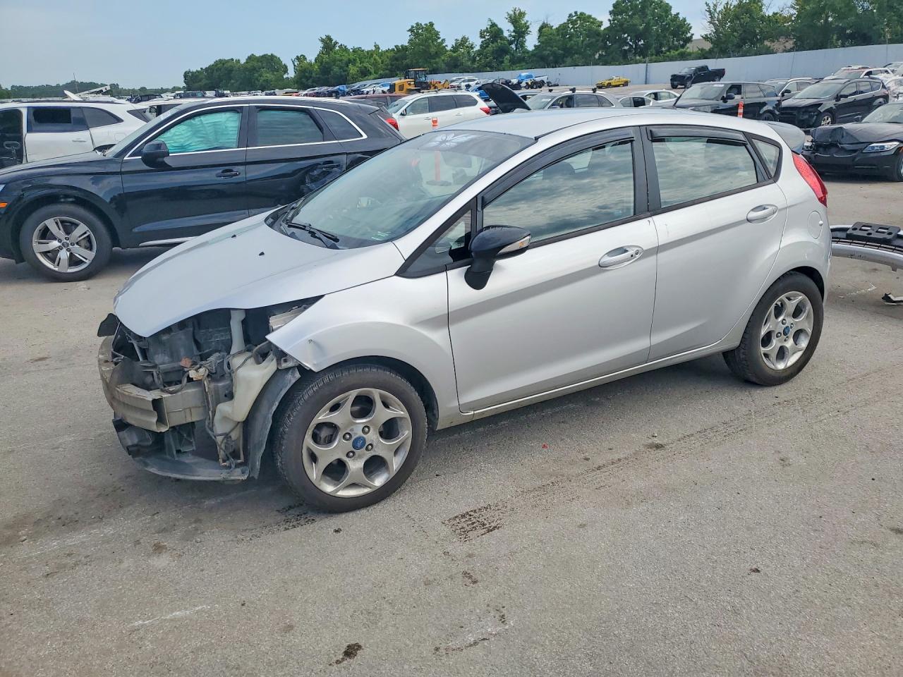 2012 Ford Fiesta SES, VIN 3FADP4FJ9CM161782 — Front end