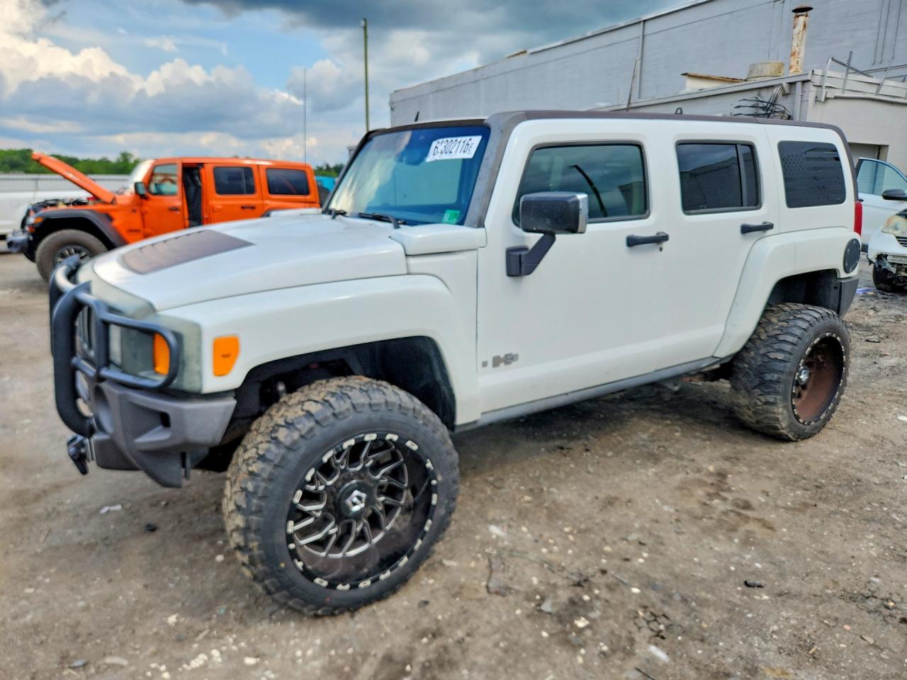 2006 Hummer H3, VIN 5GTDN136868164477 — Undercarriage