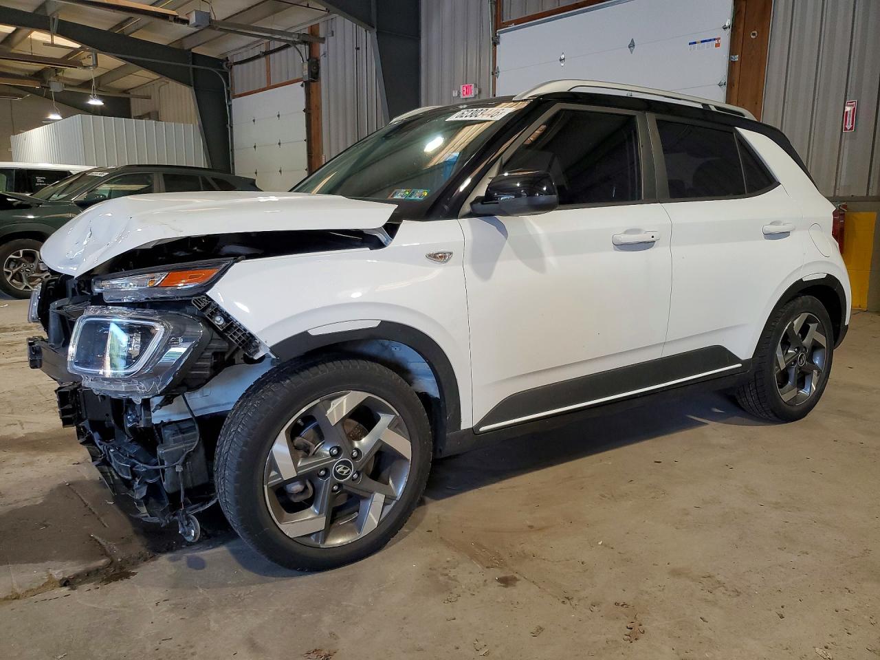 2022 Hyundai Venue Limited, VIN KMHRC8A36NU183700 — Front end