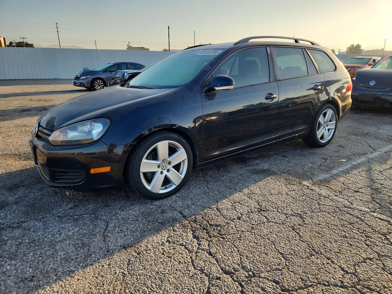 2010 Volkswagen Jetta SE, VIN 3VWPZ7AJ4AM652832 — Мелкие вмятины и царапины
