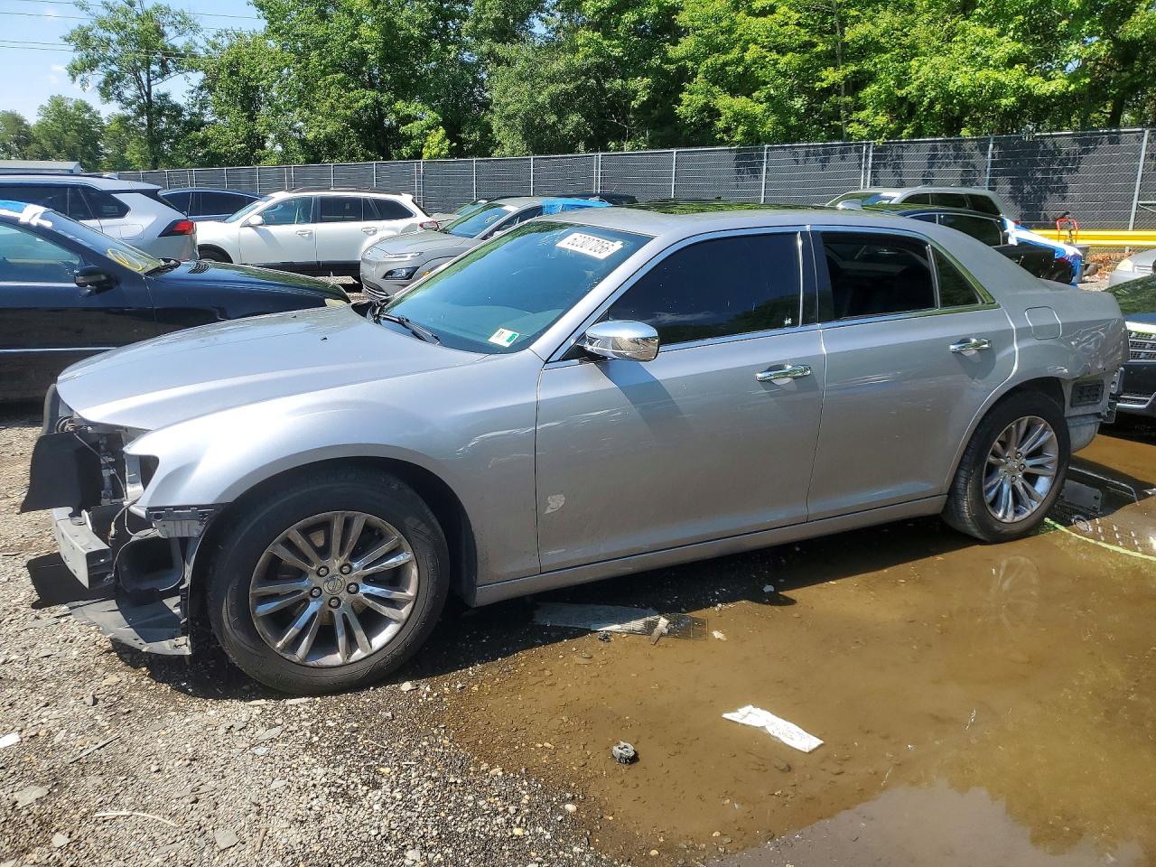 2017 Chrysler 300 C, VIN 2C3CCAEG1HH567863 — Зад