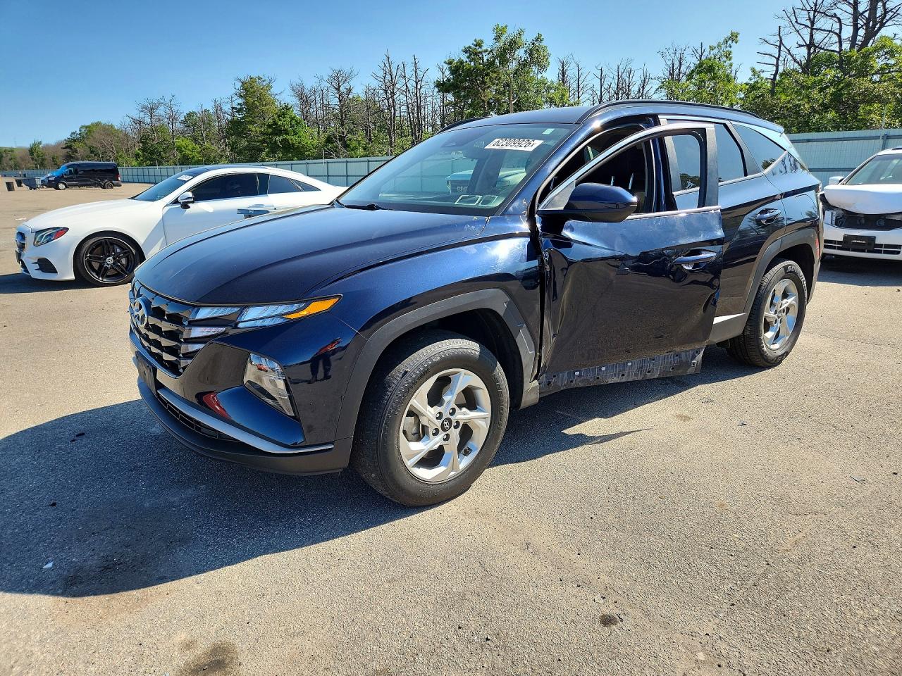 2024 Hyundai Tucson SEL, VIN KM8JBCDE6RU277758 — Side