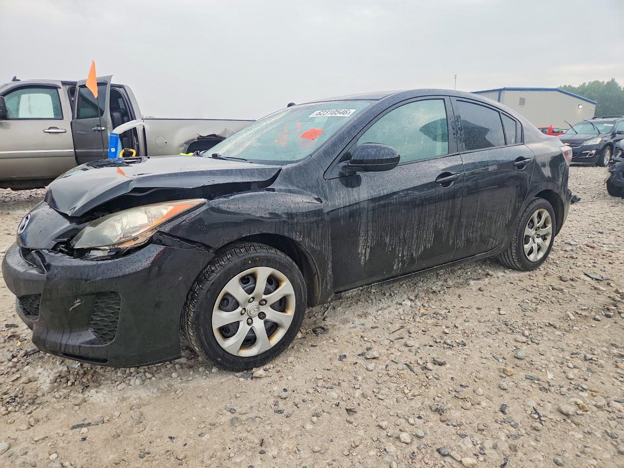 2013 Mazda 3 i SV, VIN JM1BL1TF8D1779251 — Front end