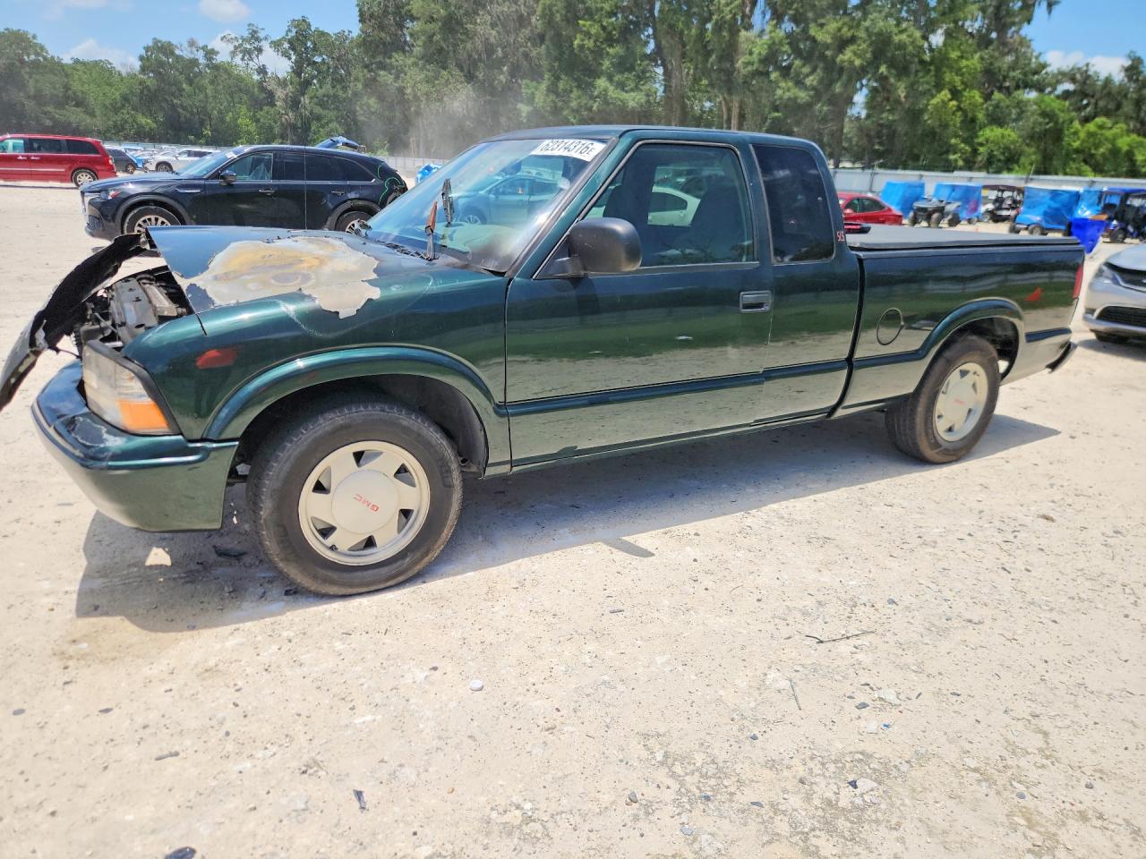 2002 GMC Sonoma SLS, VIN 1GTCS19W628246916 — Burn