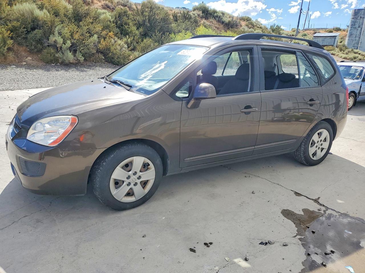 2009 Kia Rondo LX, VIN KNAFG528297241176 — Vandalism