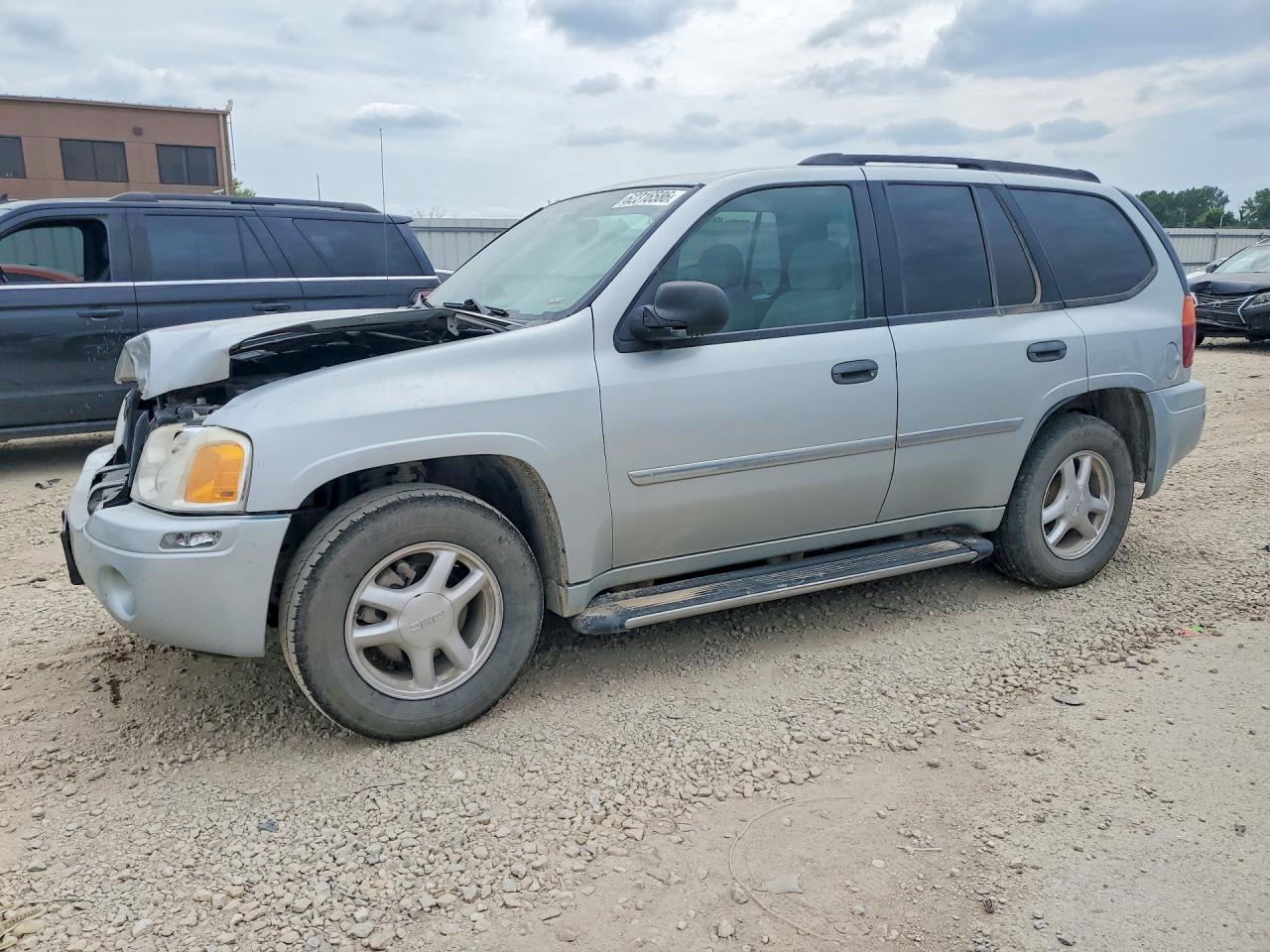 2007 GMC Envoy SLE, VIN 1GKDS13S272214618 — Перед