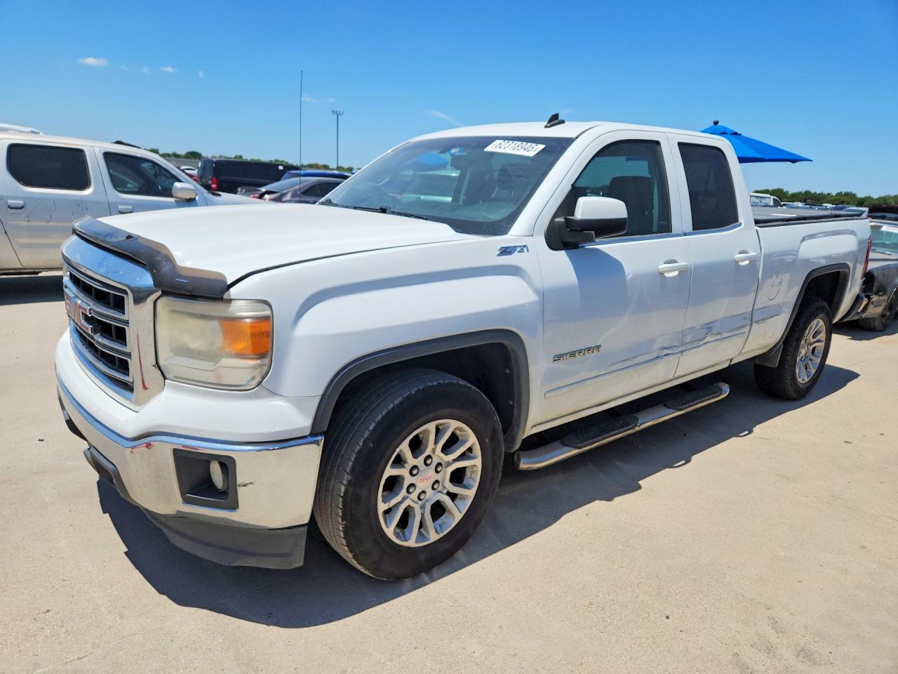 2014 GMC Sierra 1500 SLE, VIN 1GTR1UEH1EZ231793 — Side