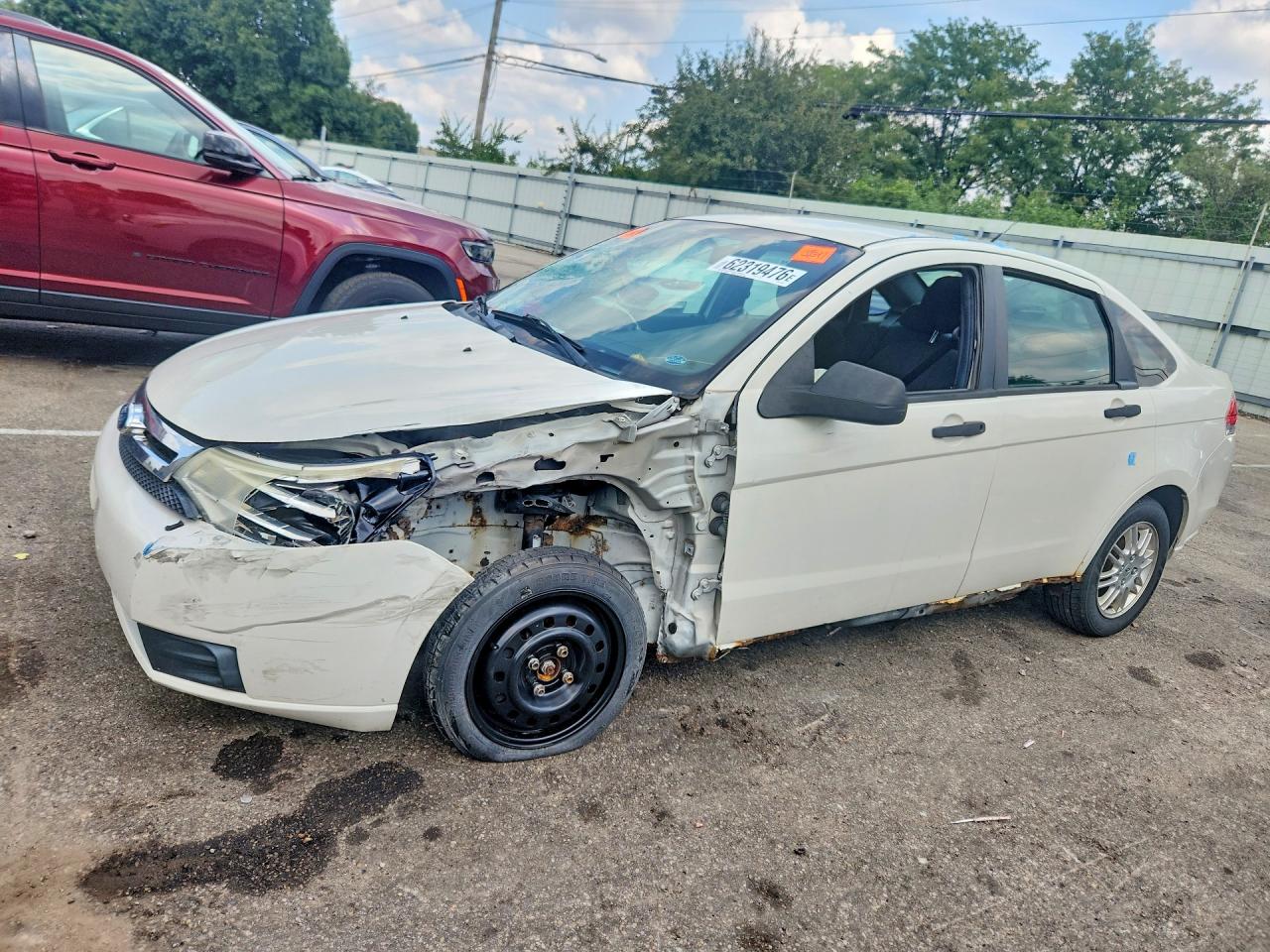 2011 Ford Focus SE, VIN 1FAHP3FN7BW122251 — All over
