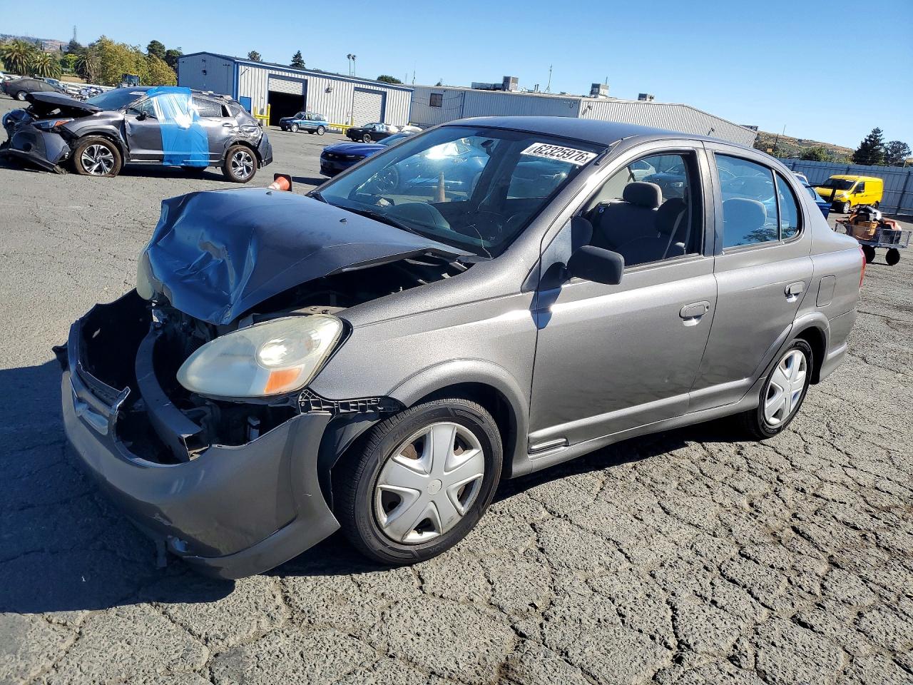 2003 Toyota ECHO, VIN JTDBT123930285038 — Front end