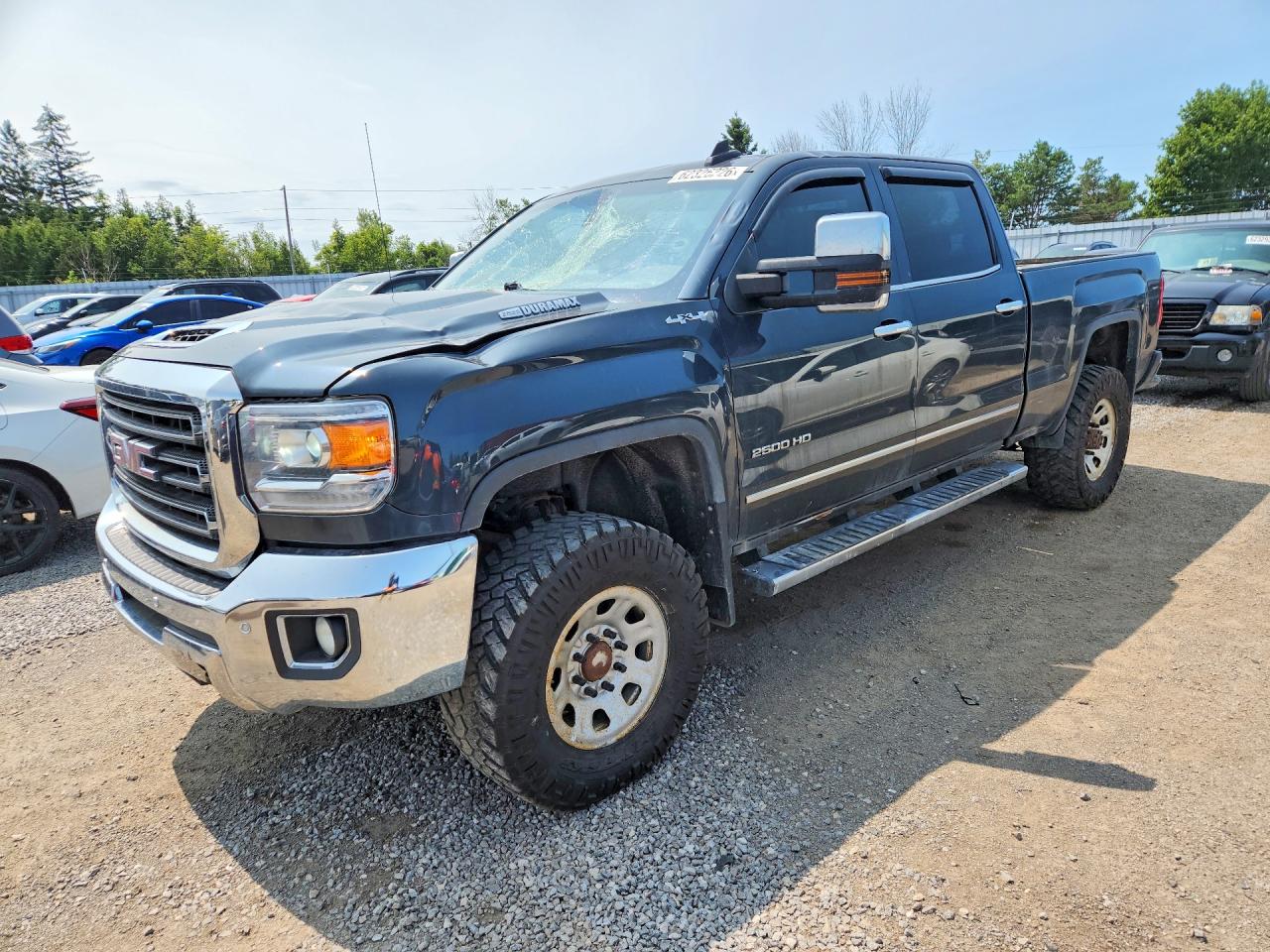 2018 GMC Sierra 2500HD SLT, VIN 1GT12TEY3JF284804 — Front end