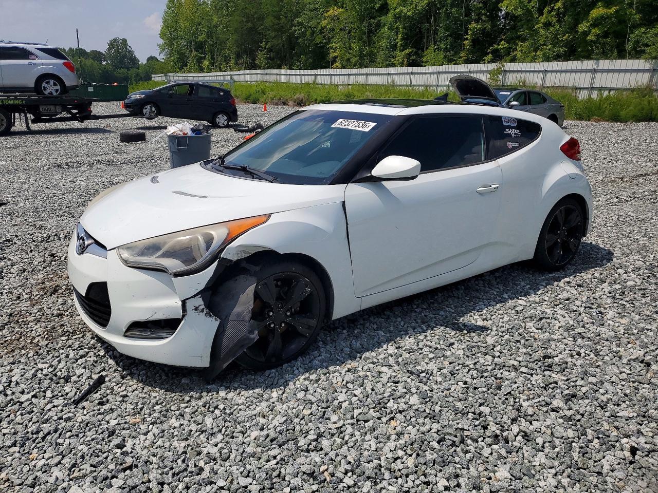 2012 Hyundai Veloster w/Black Int, VIN KMHTC6AD8CU058908 — Front end