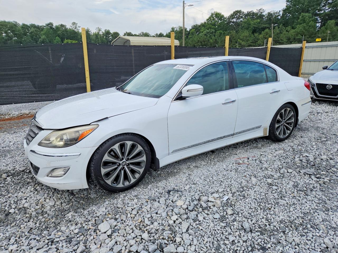 2014 Hyundai Genesis R-Spec, VIN KMHGC4DH2EU261042 — Перед